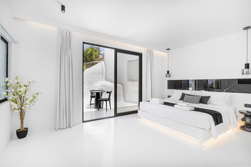 Junior Suite, Private Pool | Egyptian cotton sheets, premium bedding, memory foam beds, minibar