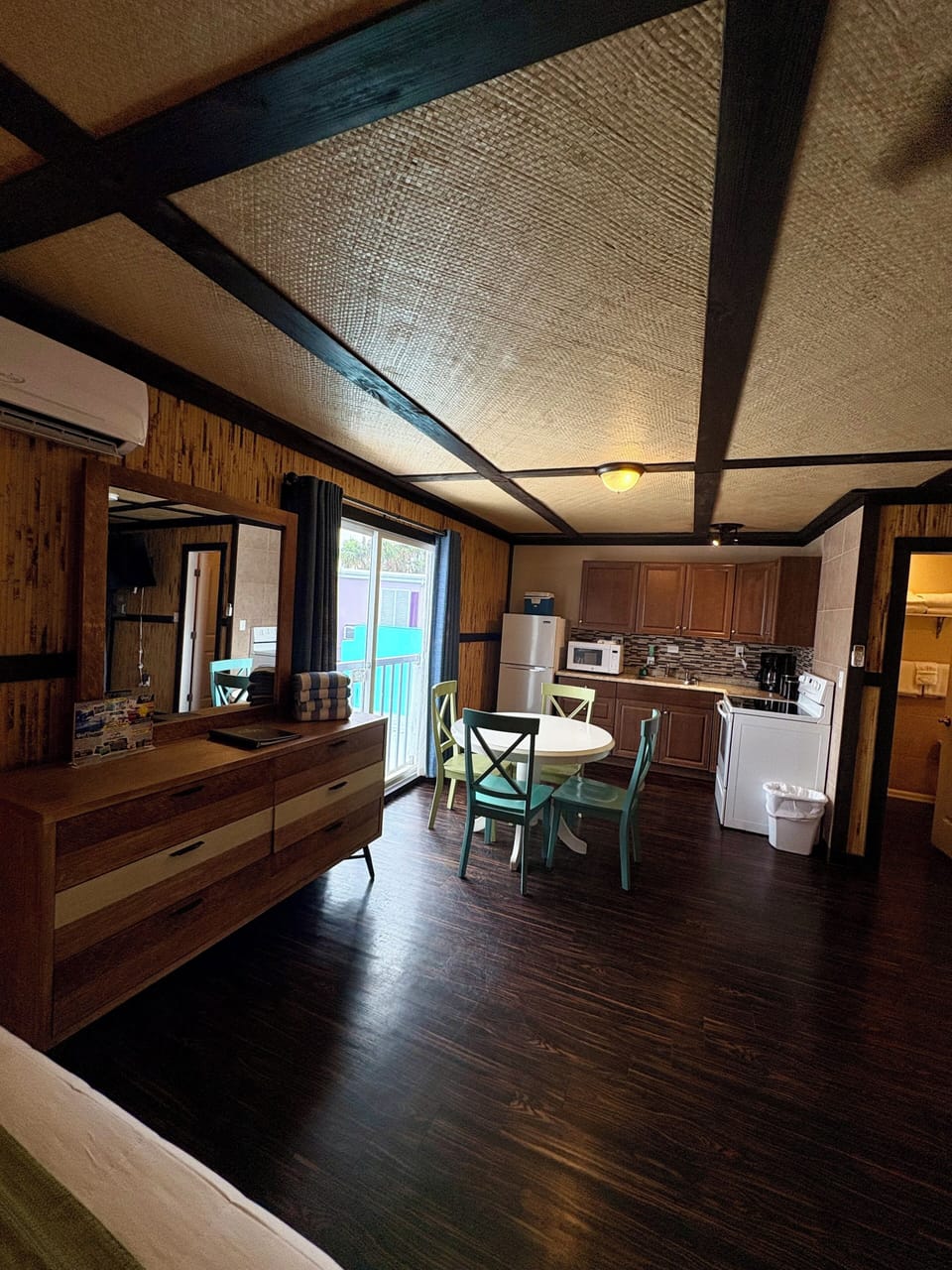 Starfish Efficiency - 2nd Floor | In-room dining