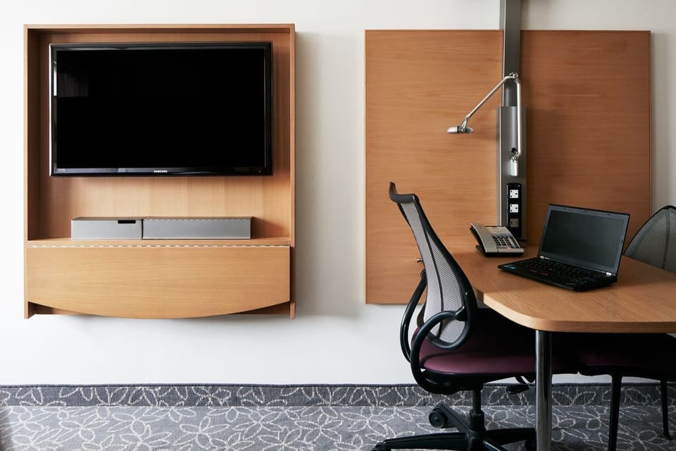 Standard Room, 2 Twin Beds | Egyptian cotton sheets, premium bedding, desk, laptop workspace