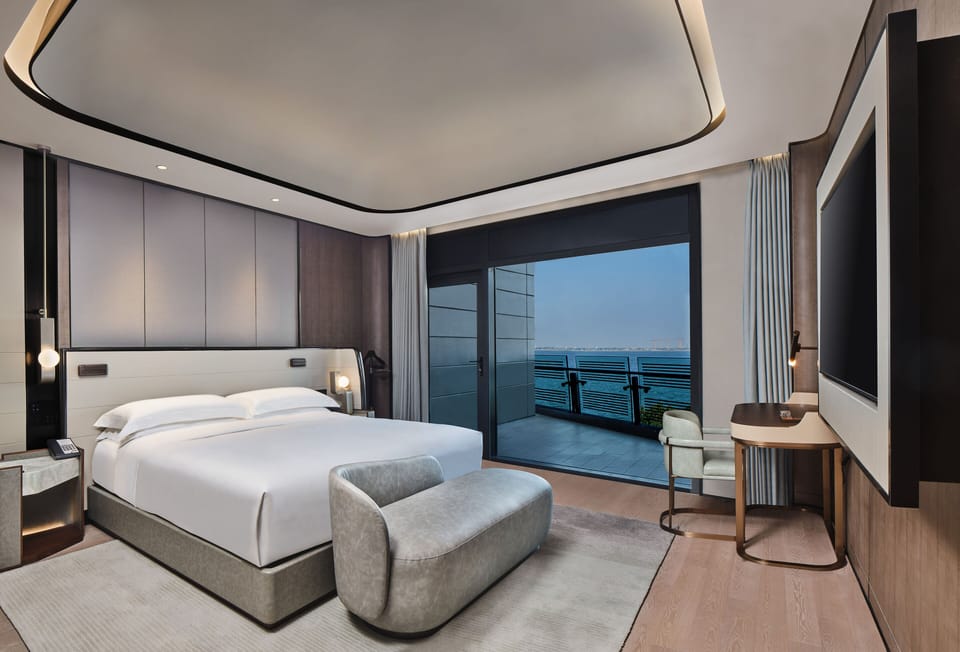 Premium bedding, minibar, in-room safe, soundproofing