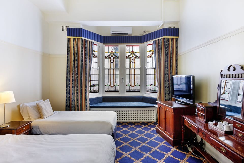Family Room | In-room safe, iron/ironing board, WiFi (free), bed sheets
