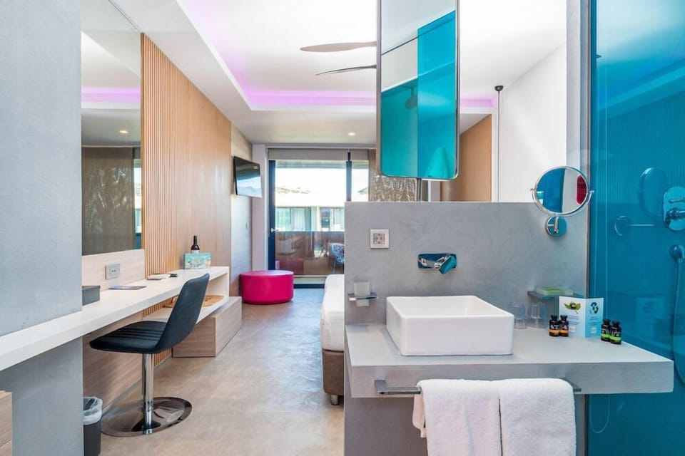 Bathroom | Free toiletries, hair dryer, bathrobes, slippers