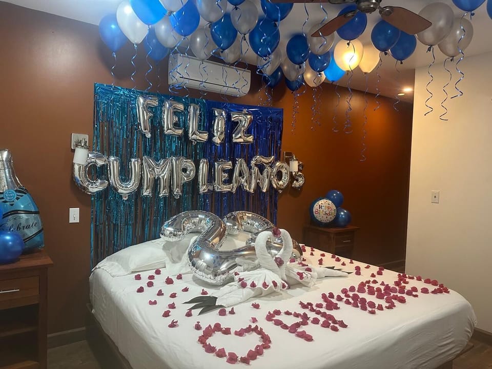 Deluxe Suite | Free WiFi, bed sheets