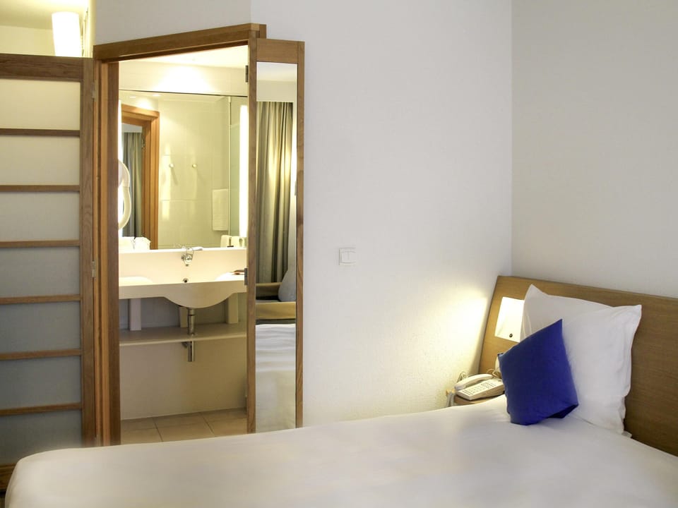 Superior Double Room, 1 Double Bed with Sofa bed | Premium bedding, minibar, in-room safe, desk
