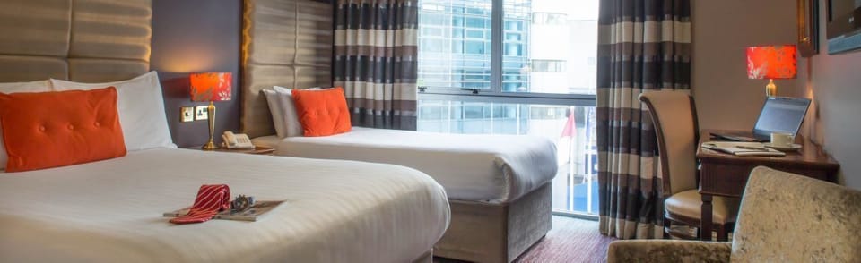 Triple Room | Desk, iron/ironing board, free WiFi