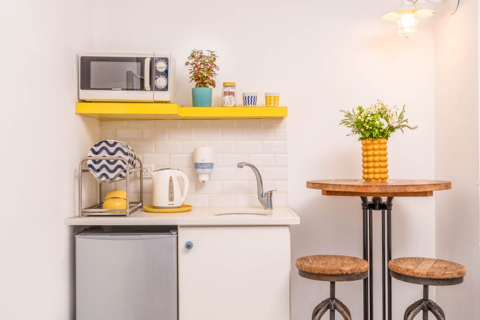 Family Apartment, 2 Bedrooms | Private kitchenette | Microwave, electric kettle