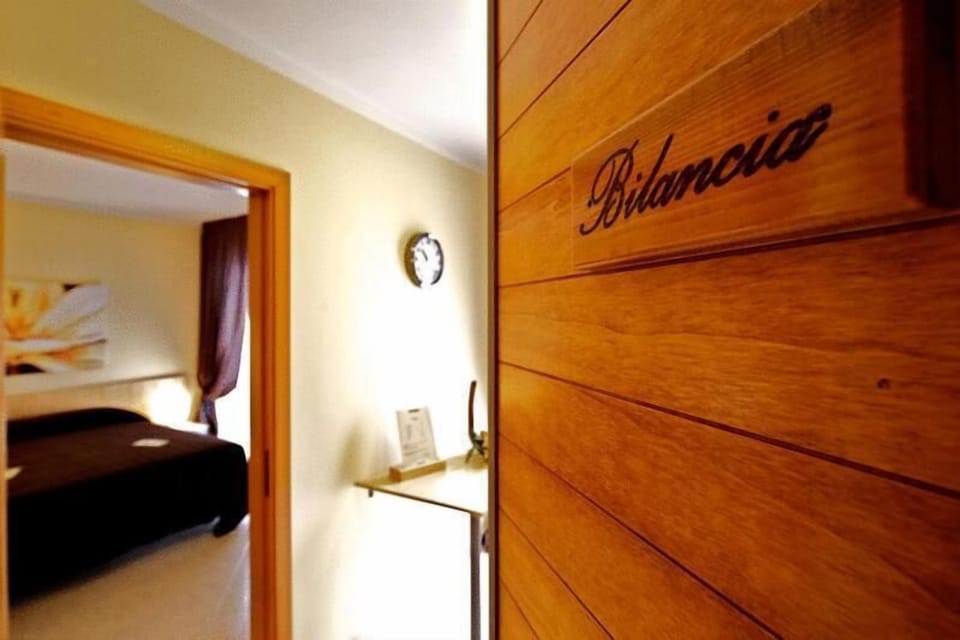 Minibar, in-room safe, blackout drapes, free WiFi