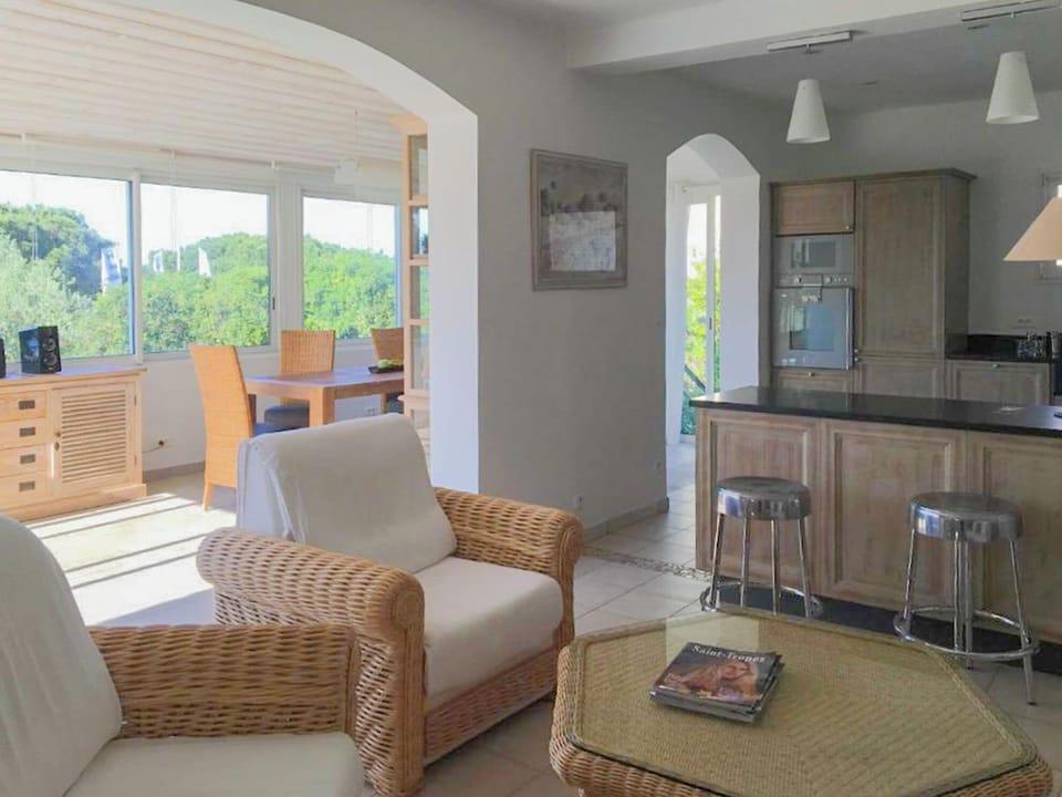 Luxury Apartment, Kitchen, Sea View | Minibar, in-room safe, soundproofing, iron/ironing board