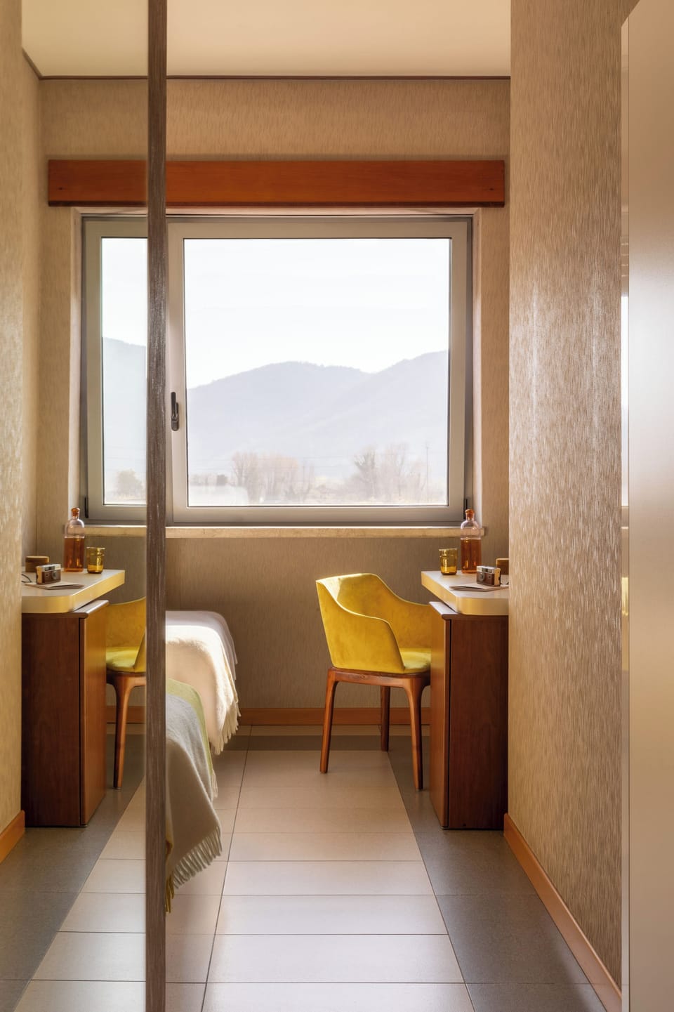 Classic Triple Room | In-room safe, desk, laptop workspace, free WiFi