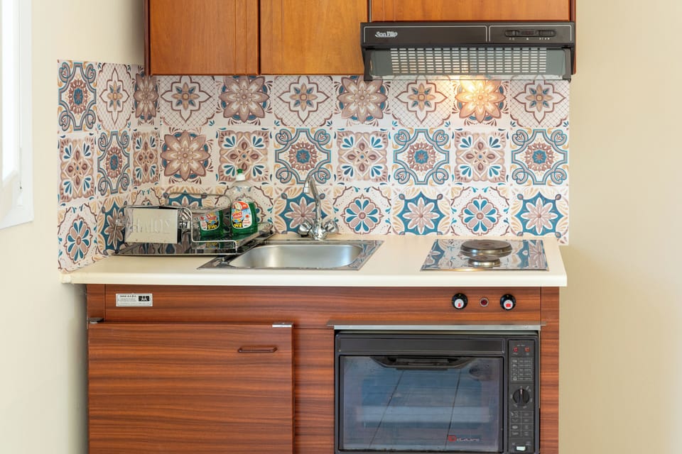 Studio, Sea View, Ground Floor (for 3) | Private kitchen | Fridge