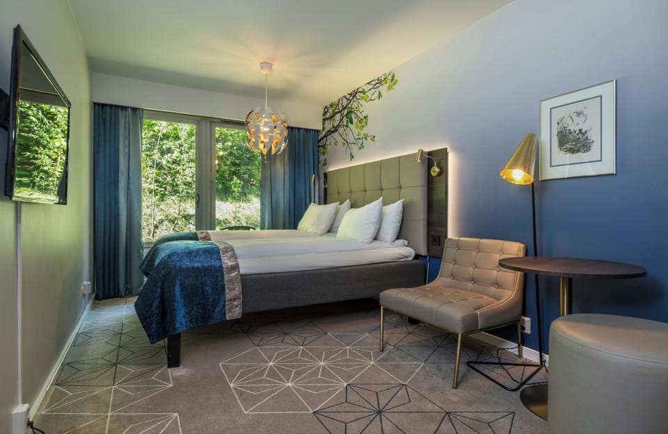 Superior Room, Non Smoking | Premium bedding, minibar, desk, free WiFi
