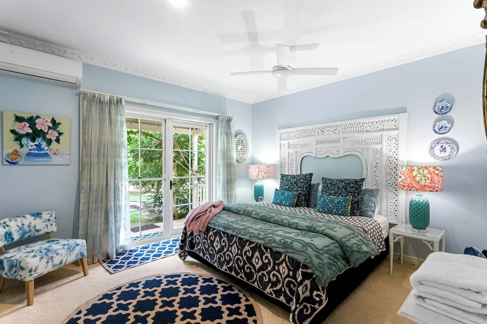 1 bedroom, Egyptian cotton sheets, premium bedding, pillowtop beds