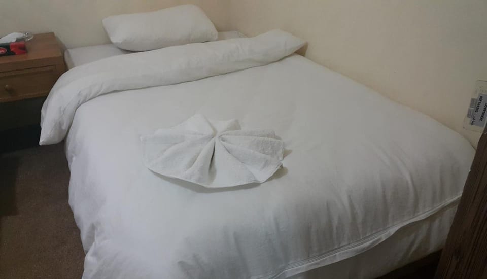 In-room safe, soundproofing, WiFi (free)