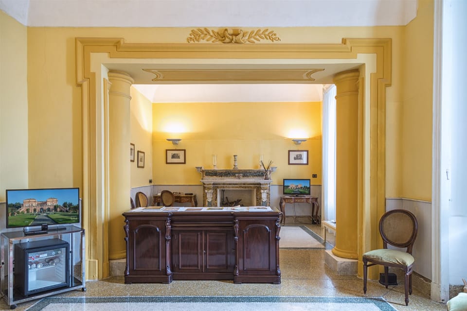 Junior Suite, 1 Double Bed with Sofa bed | Premium bedding, minibar, in-room safe, individually furnished