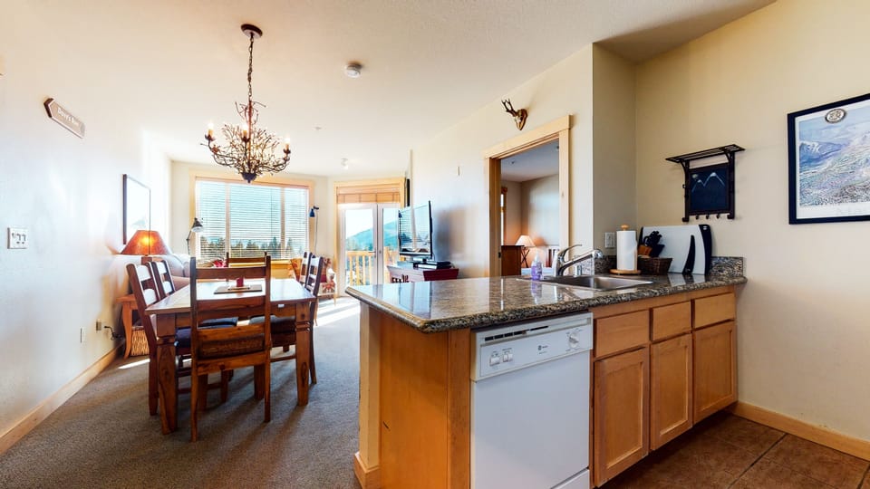 Condo, 2 Bedrooms | Private kitchen | Fridge, microwave, oven, dishwasher