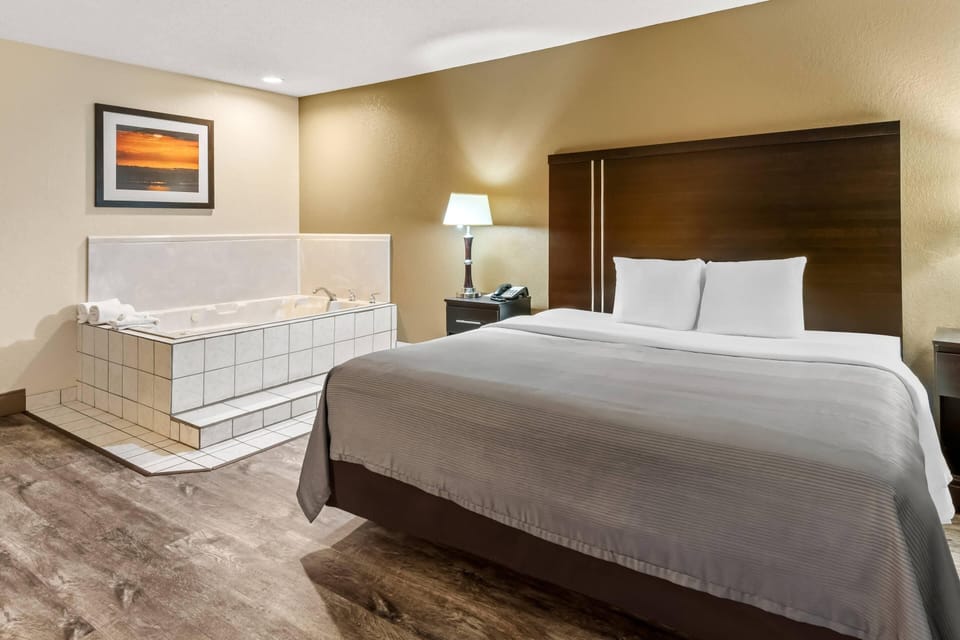 Laptop workspace, iron/ironing board, WiFi (free), bed sheets