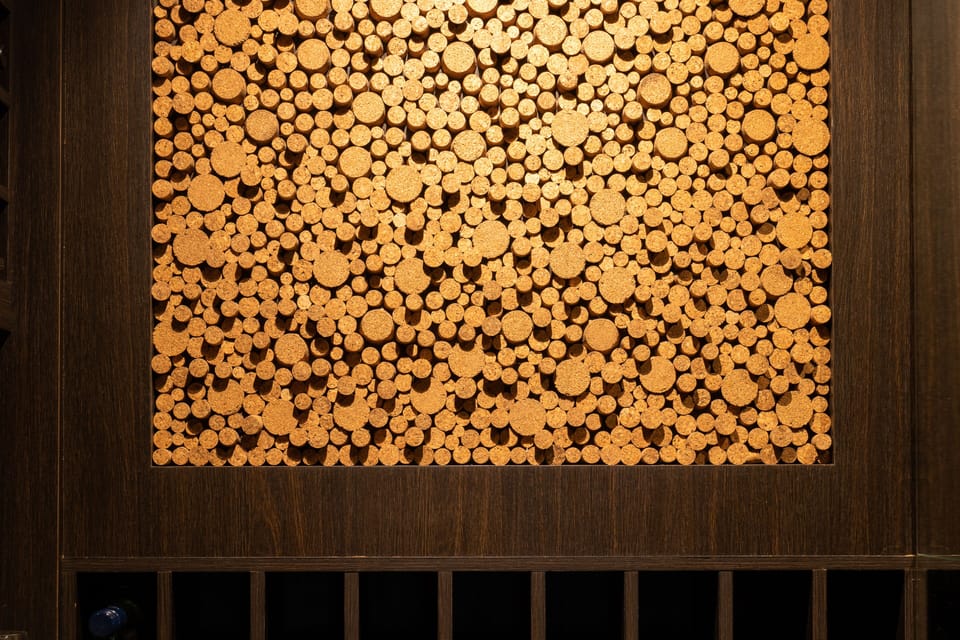 Lunch and dinner served