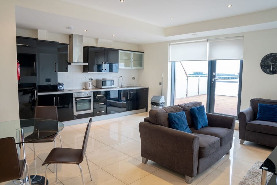 Standard Apartment, 1 Bedroom | Private kitchen | Full-size fridge, microwave, stovetop, dishwasher