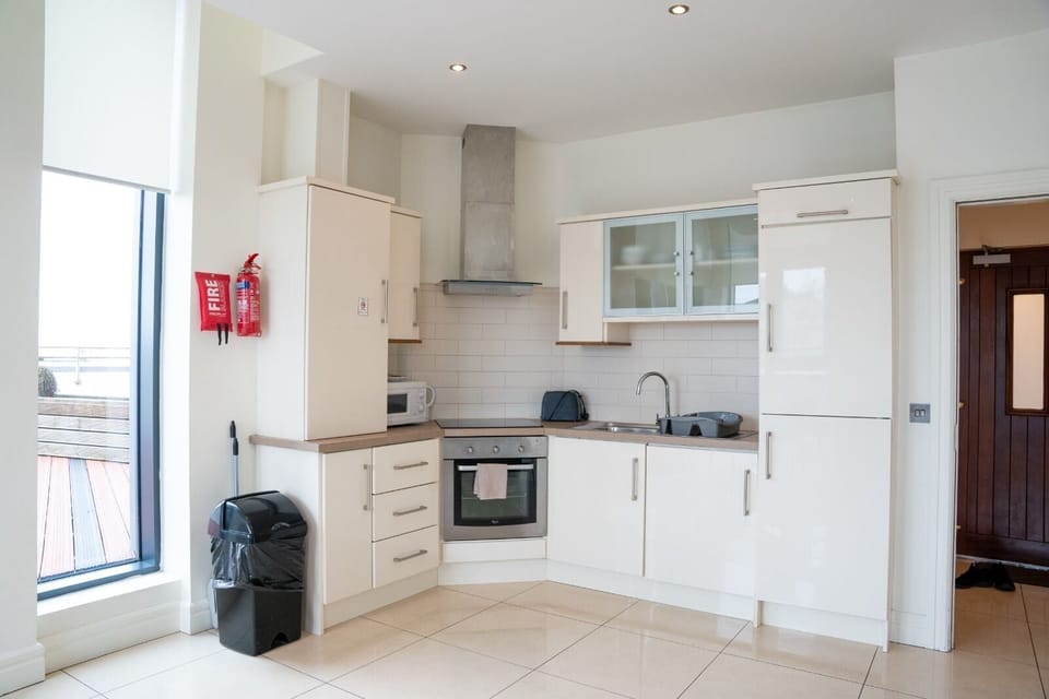 Standard Apartment, 2 Bedrooms | Living area | 40-inch TV with cable channels