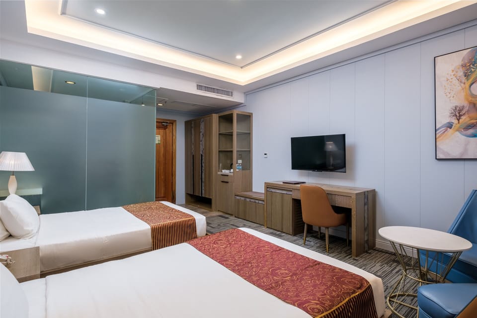 Standard Room | Minibar, in-room safe, desk, WiFi (free)