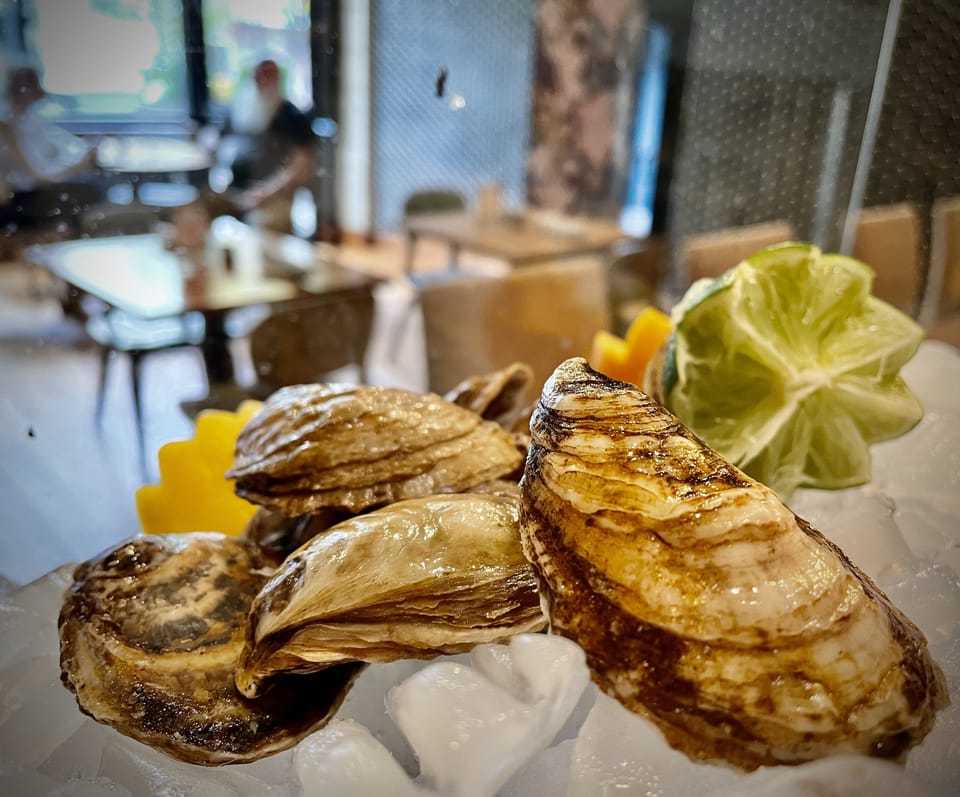 4 restaurants; breakfast, lunch, dinner, and brunch served