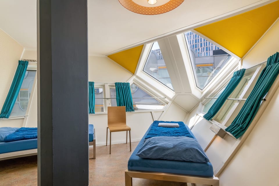 Basic Twin Room, Private Bathroom (Bunk beds) | WiFi (free), bed sheets