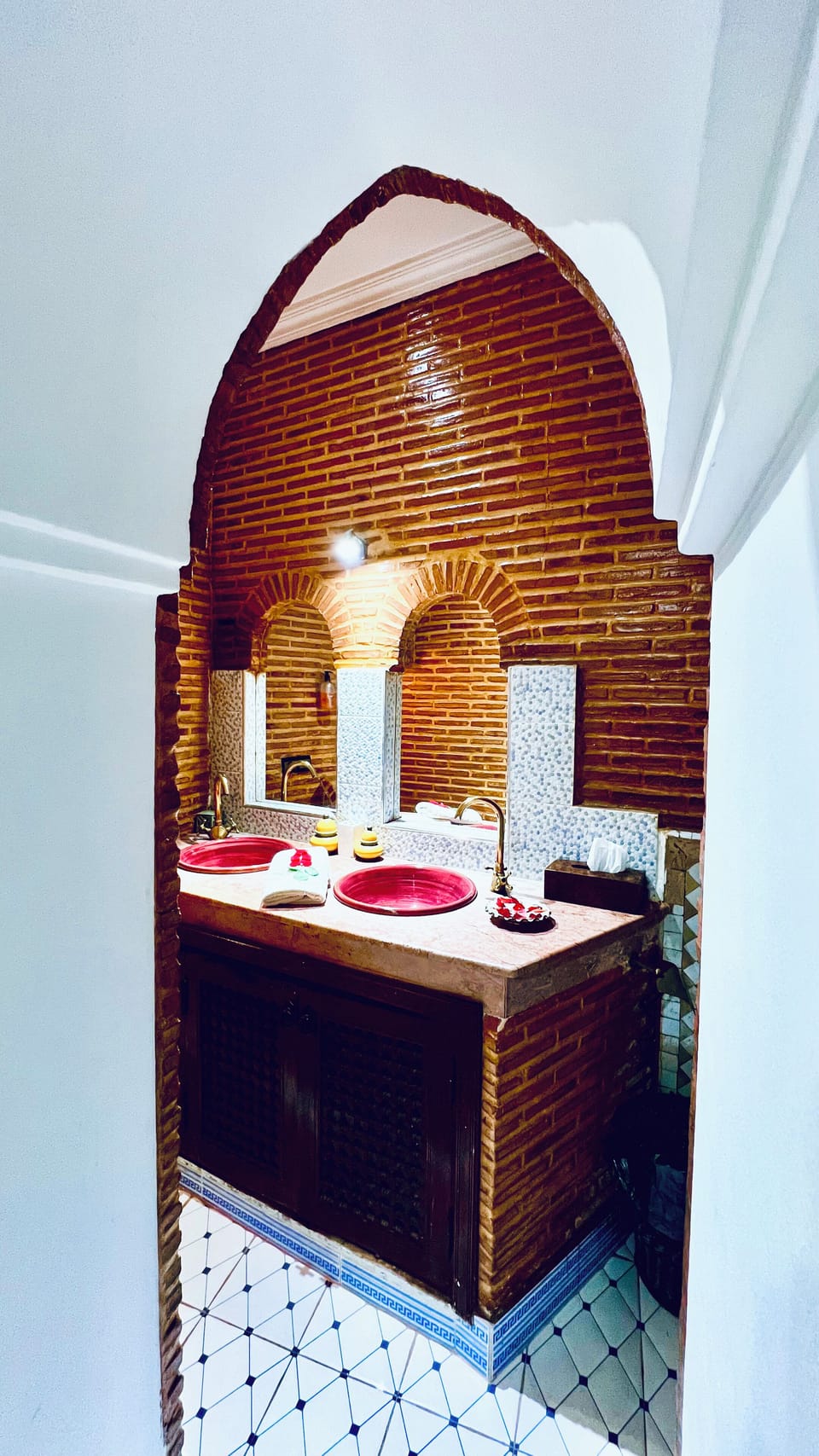 Superior Double Room, Private Bathroom (Vanille) | In-room safe, free WiFi, alarm clocks