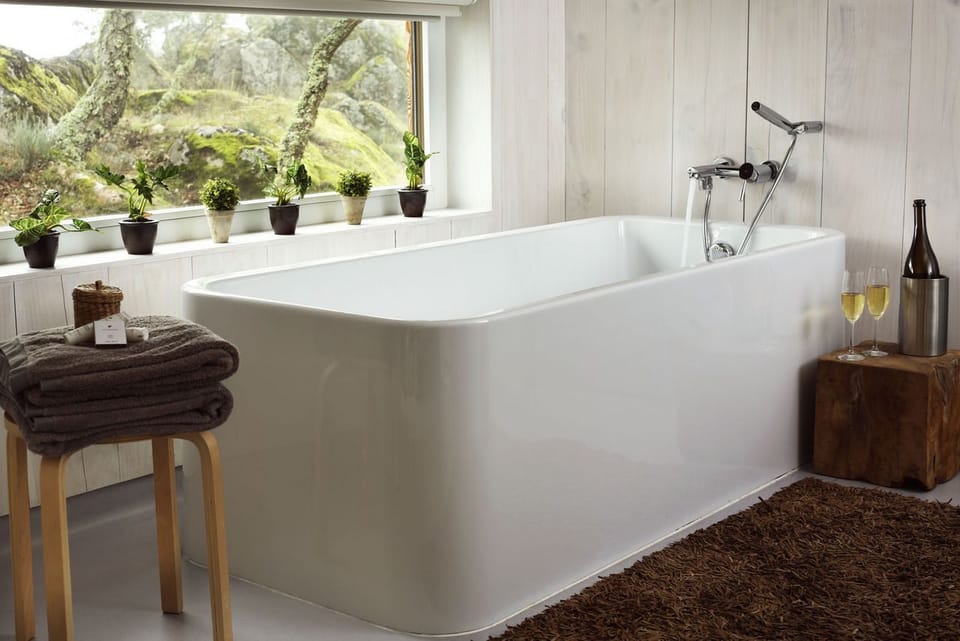 Shower, free toiletries, hair dryer, bathrobes