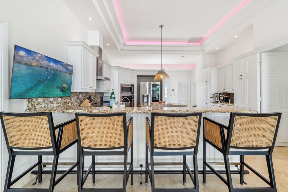 Luxury Penthouse, 2 Bedrooms, Balcony, Ocean View | Private kitchen | Coffee/tea maker, full-size fridge, microwave, electric kettle