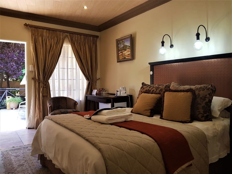 Luxury Double Room, 1 Queen Bed | 14 bedrooms, premium bedding, Select Comfort beds, in-room safe