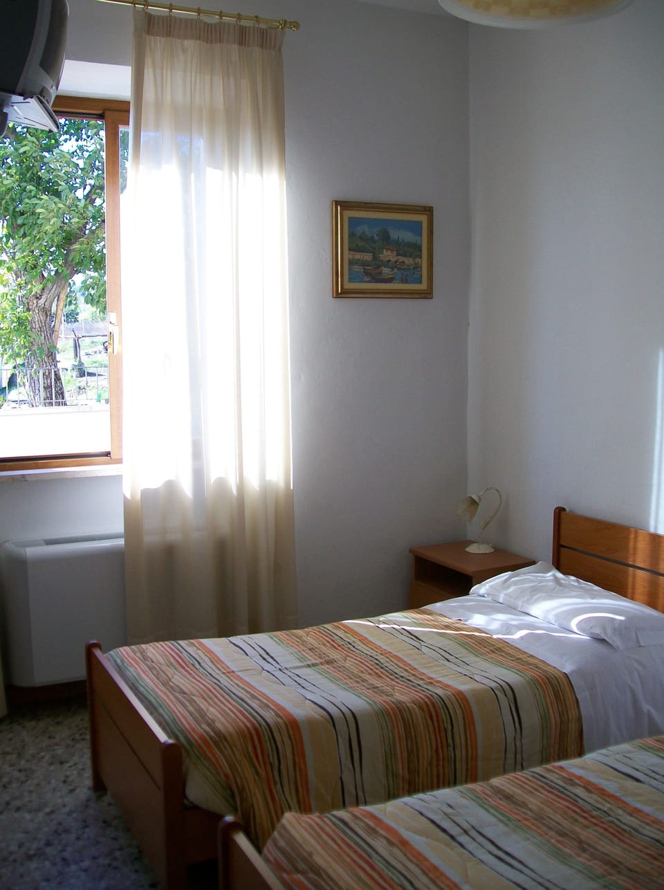 Twin Room | Premium bedding, down comforters, desk, blackout drapes