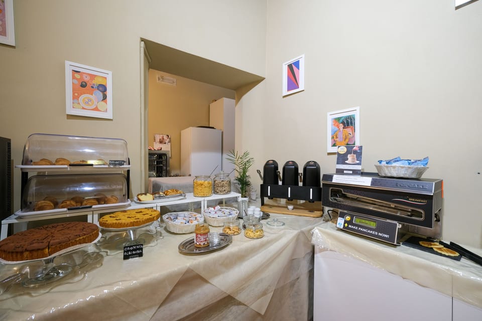 Daily buffet breakfast for a fee