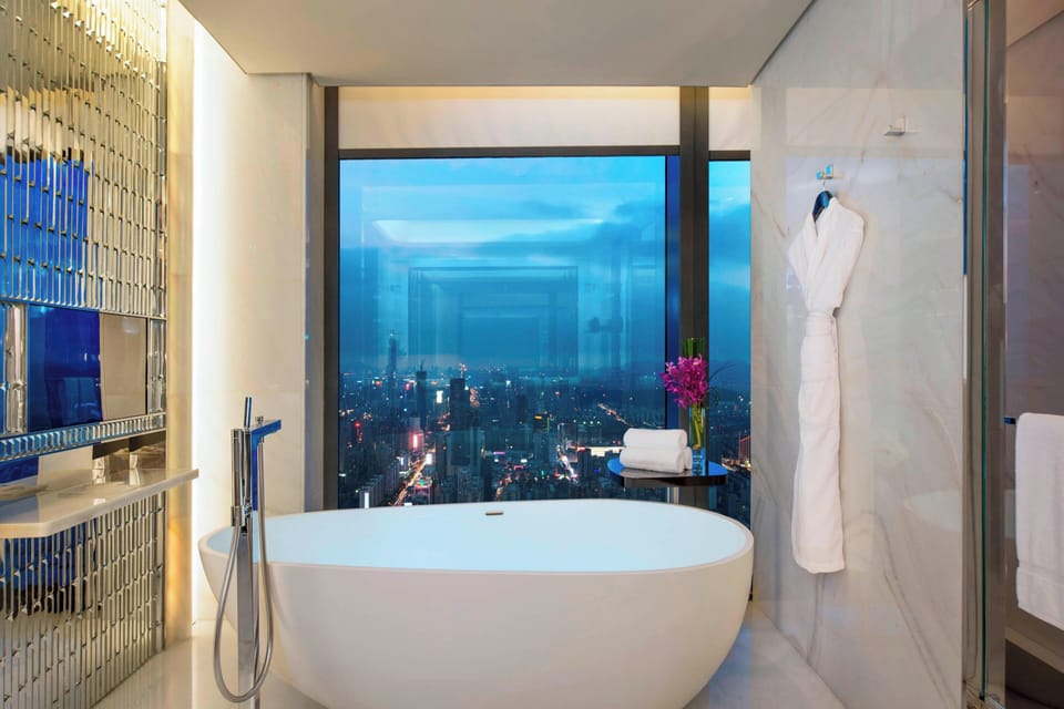 1 King Bed,City View,Caroline Astor Suite | Bathroom | Separate tub and shower, deep soaking tub, hydromassage showerhead