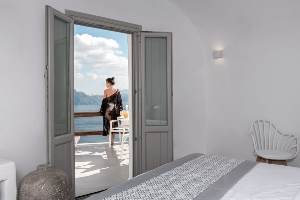 Honeymoon Suite | Premium bedding, pillowtop beds, in-room safe, individually decorated