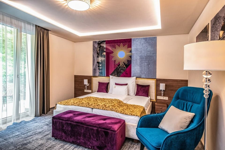 Premium Double or Twin Room | Premium bedding, minibar, in-room safe, desk