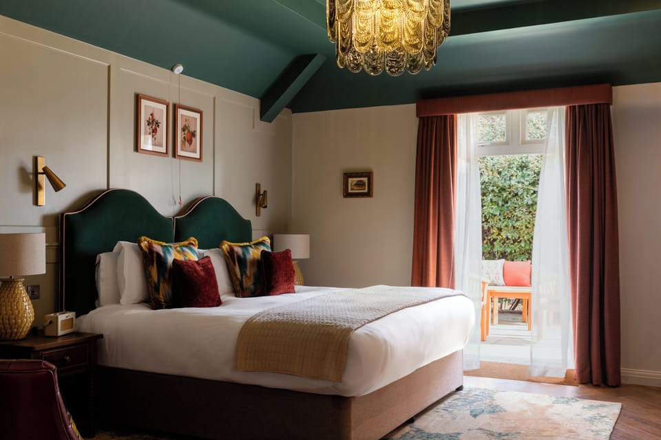 Signature Double Room | Hypo-allergenic bedding, free minibar items, in-room safe