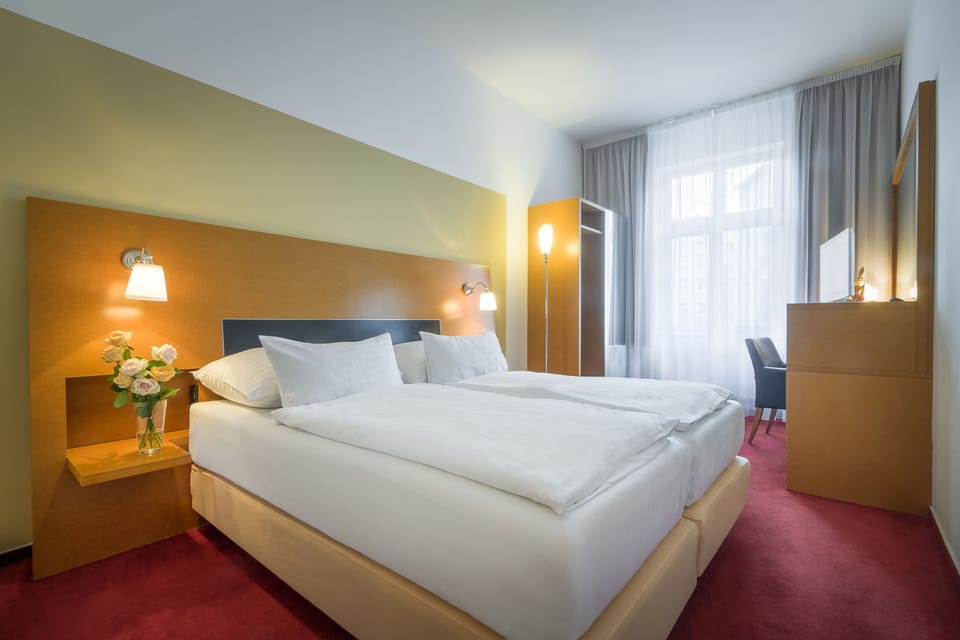 Standard Double Room with extra bed | Hypo-allergenic bedding, in-room safe, individually decorated