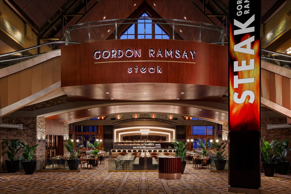5 restaurants; breakfast, lunch, dinner, and brunch served