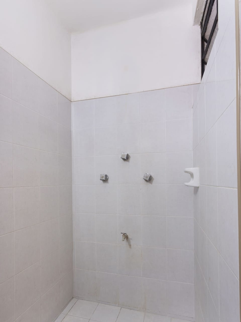Standard Room | Bathroom | Shower, towels