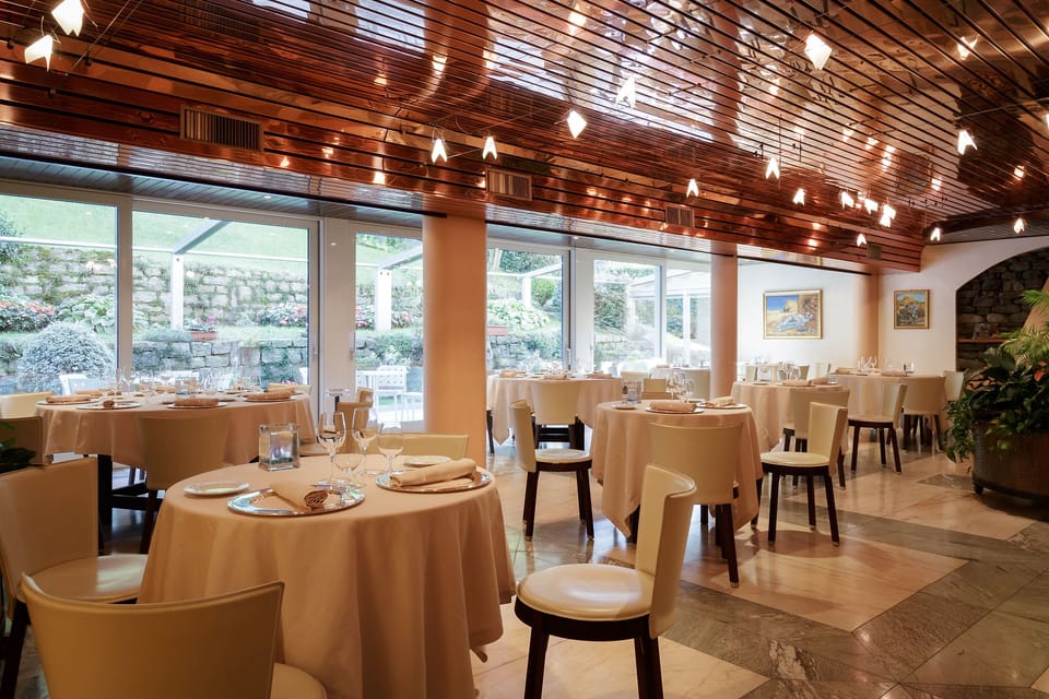 Lunch and dinner served, alfresco dining 