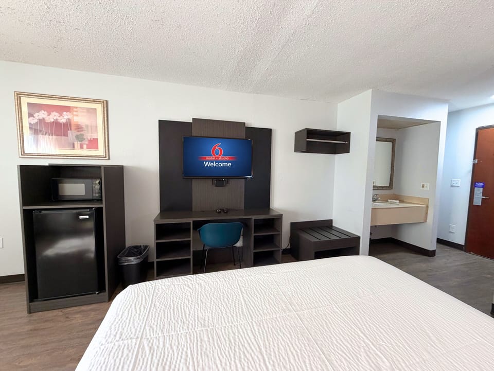 Desk, laptop workspace, blackout drapes, free WiFi