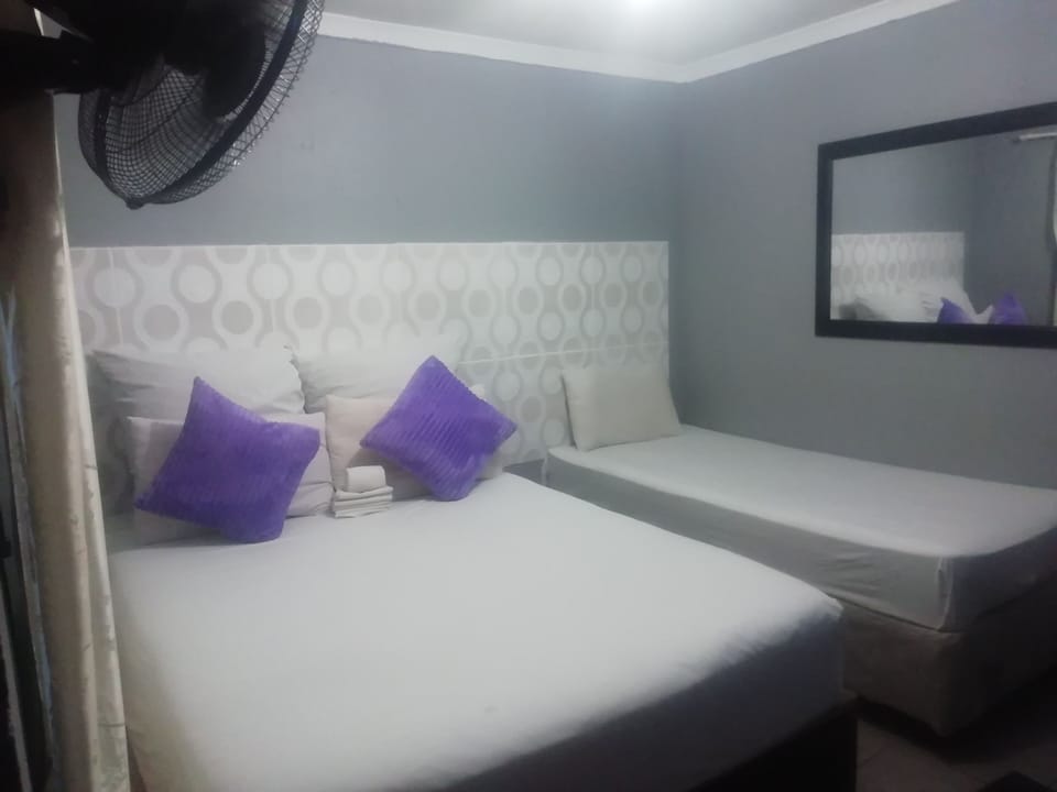 Standard Triple Room | Room amenity