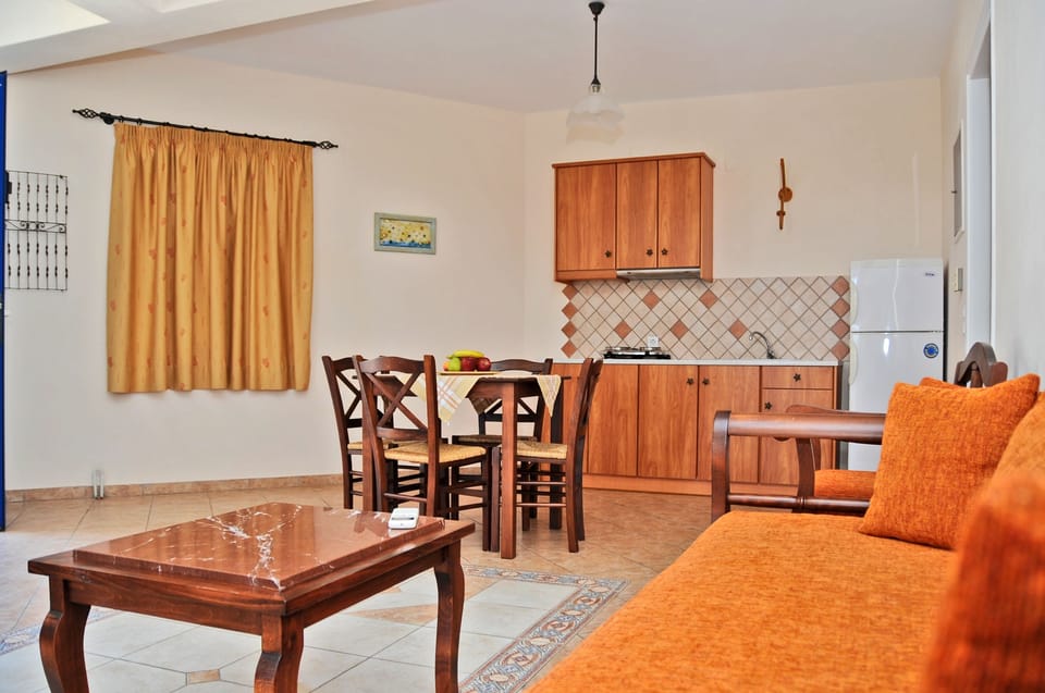 Superior Apartment, 1 Bedroom, Mountain View | In-room safe, free cribs/infant beds, free WiFi, bed sheets