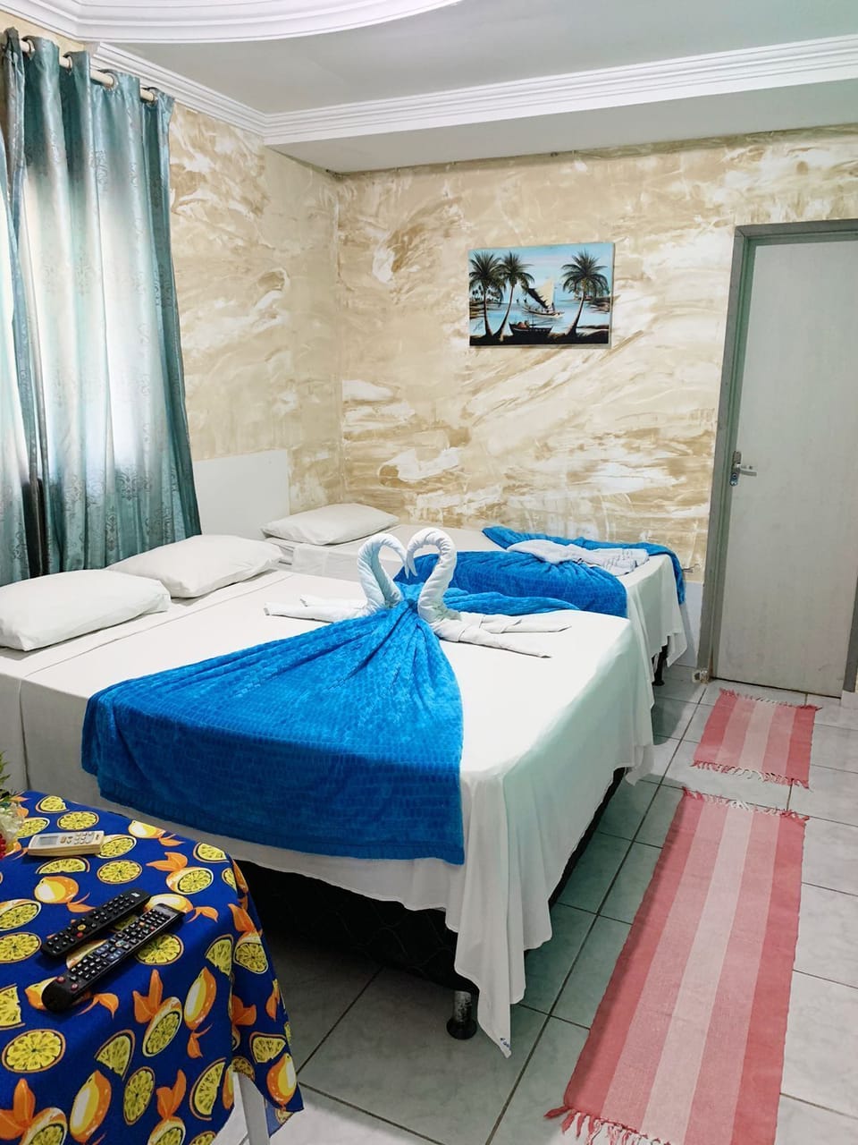 Hypo-allergenic bedding, free WiFi