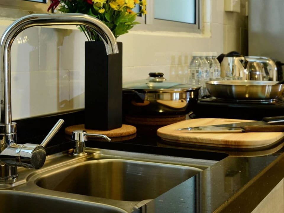 Premier One Bedroom Apartment With Study Room | Private kitchen | Fridge, coffee/tea maker
