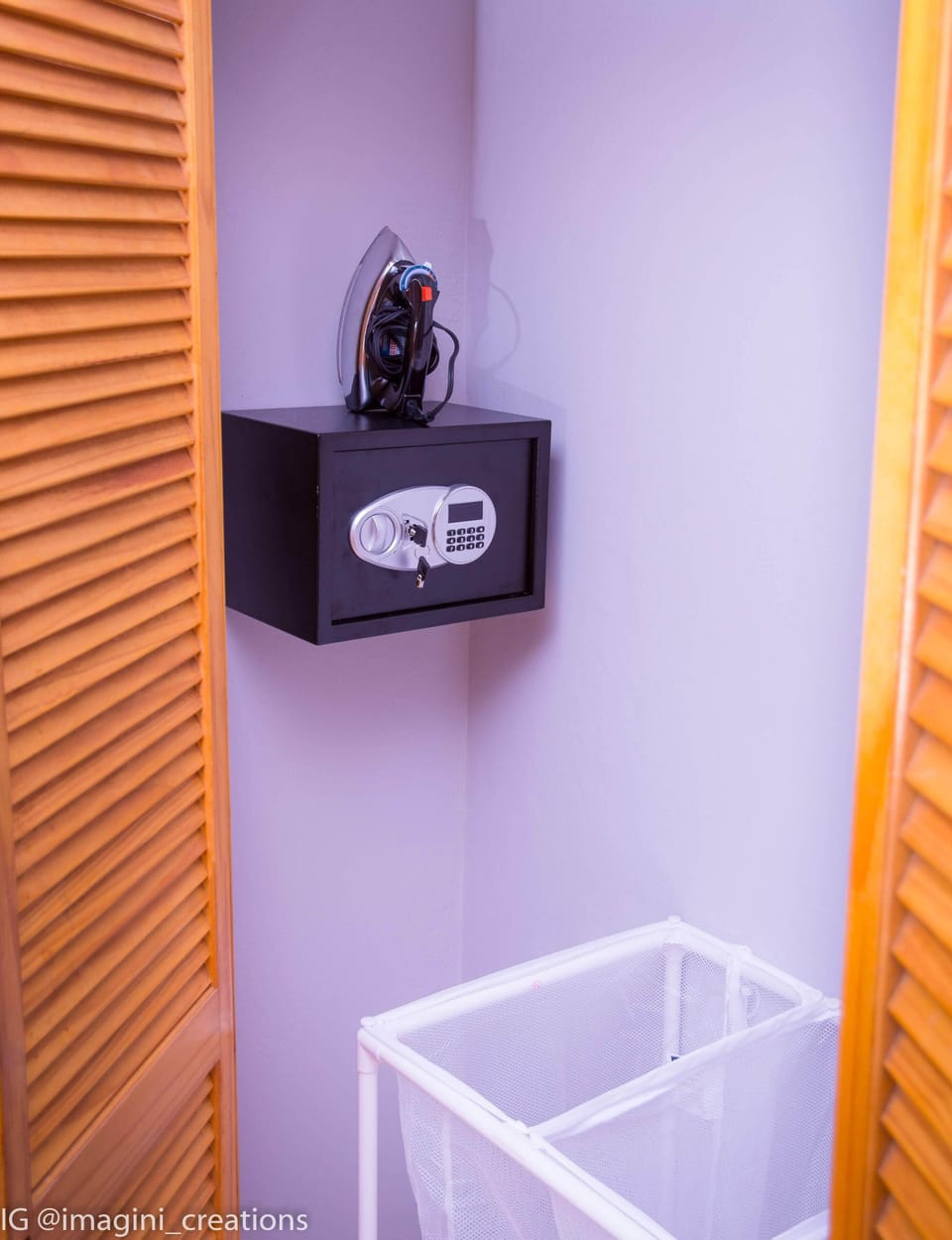 City Apartment, 1 Bedroom, City View, Executive Level | 1 bedroom, in-room safe, blackout drapes, iron/ironing board