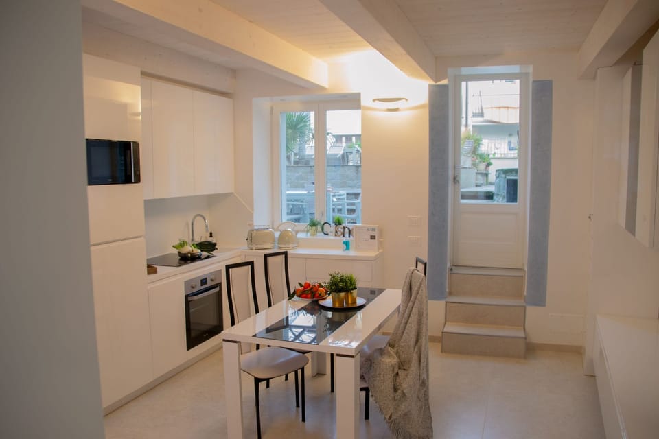 Apartment, 2 Bedrooms | In-room dining