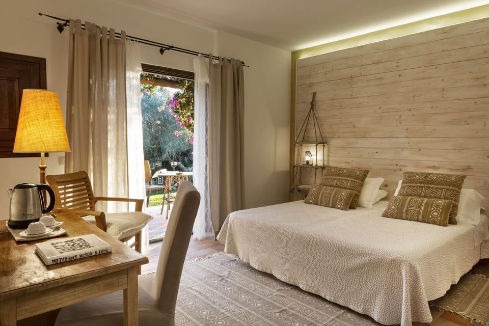 Superior Double Room | Minibar, desk, free WiFi, bed sheets