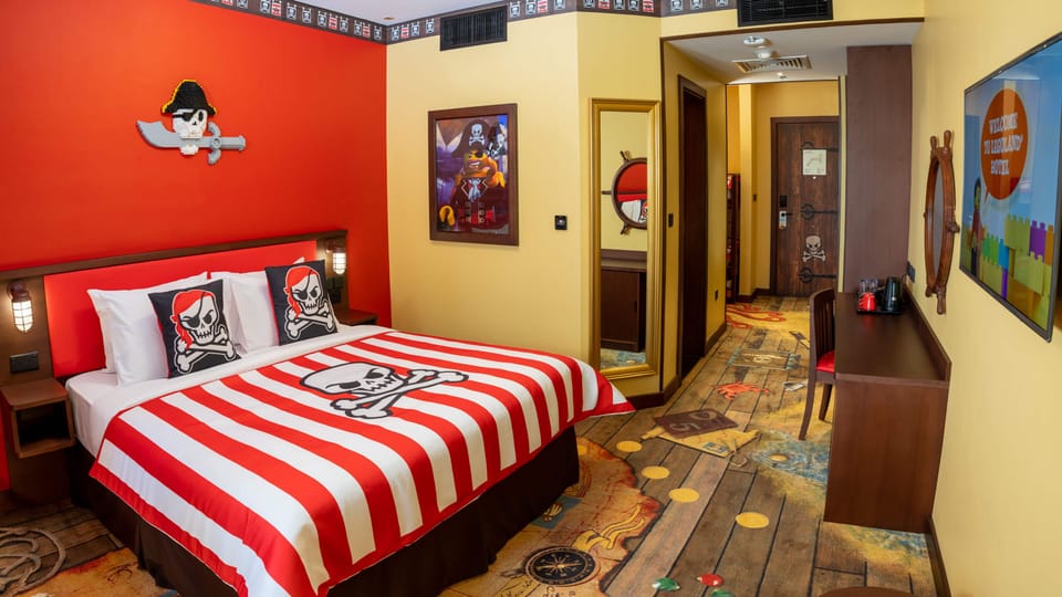 Themed Room with Creative Workshops, In-Room Treasure Hunt and Kids Activities | Premium bedding, memory foam beds, in-room safe, blackout drapes