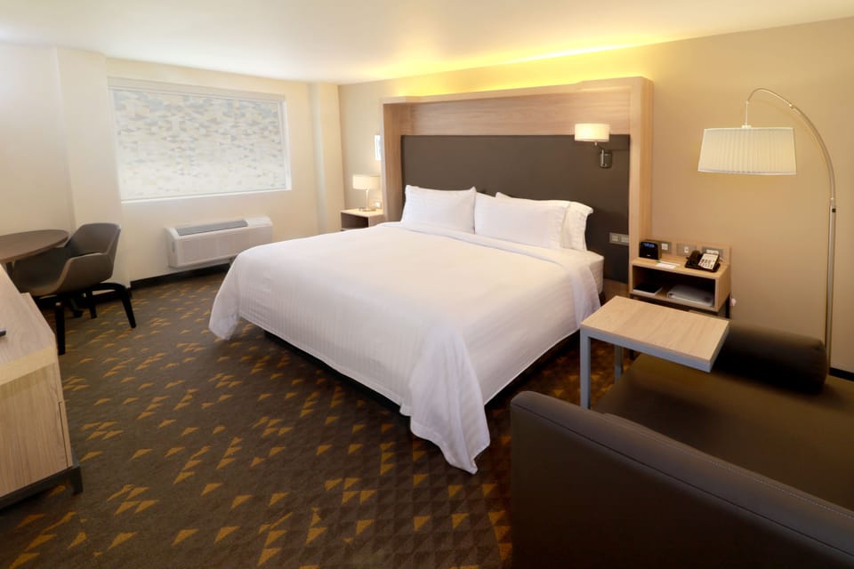 Suite, 1 King Bed | Minibar, in-room safe, desk, blackout drapes